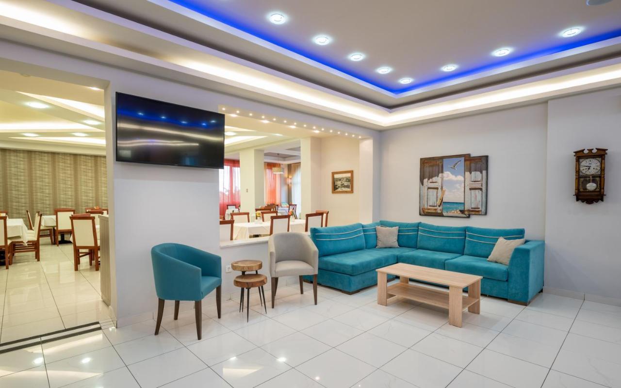 Denny'S Inn Kalamaki  Bagian luar foto
