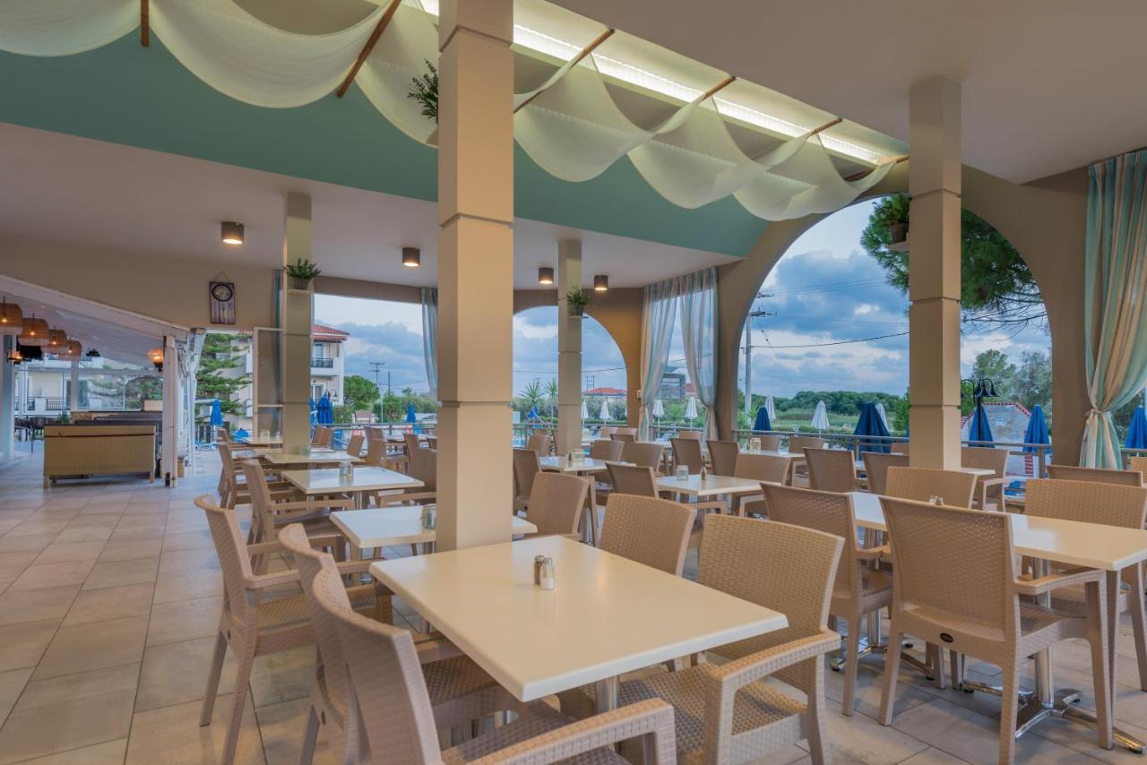 Denny'S Inn Kalamaki  Bagian luar foto